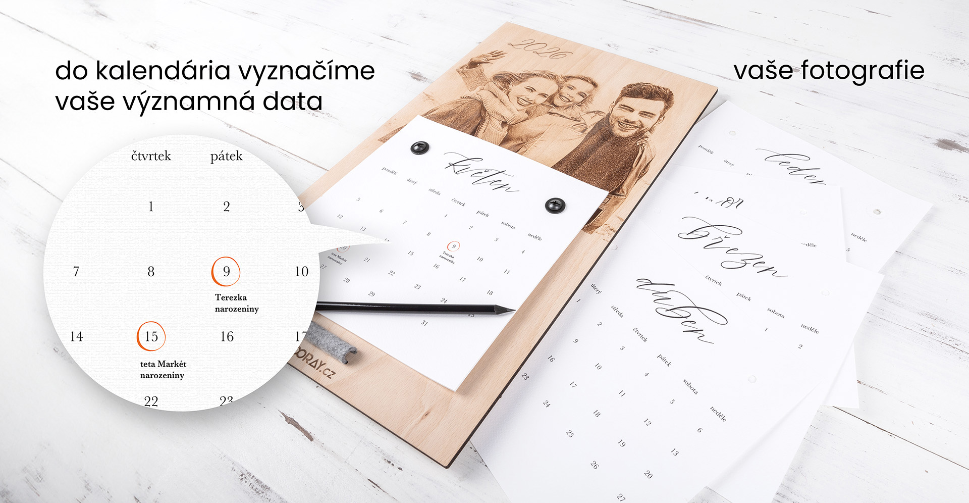 Dřevěný kalendář s fotografií na rok 2026